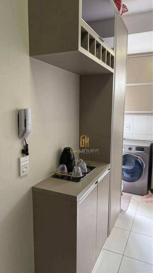 Apartamento à venda com 2 quartos, 64m² - Foto 3