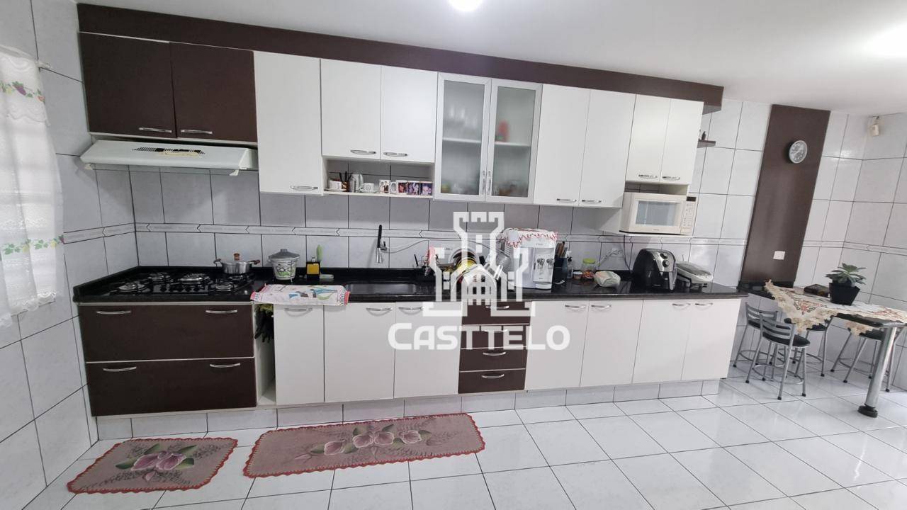 Casa à venda com 3 quartos, 250m² - Foto 5