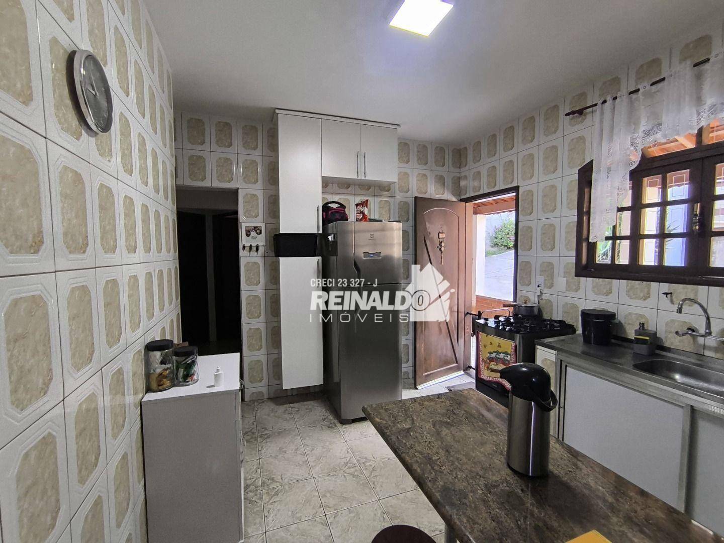 Casa à venda com 3 quartos, 216m² - Foto 16