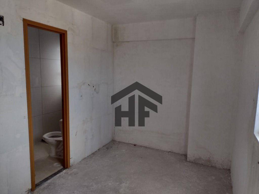 Apartamento à venda com 4 quartos, 107m² - Foto 14