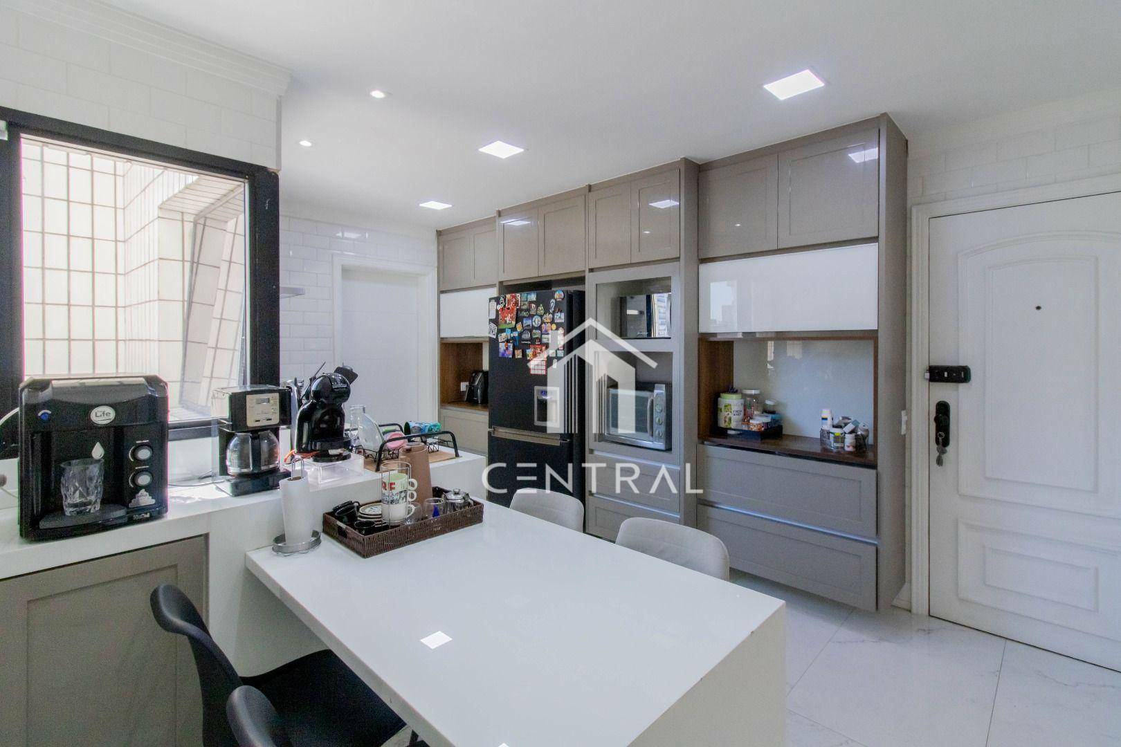 Apartamento à venda com 4 quartos, 175m² - Foto 13