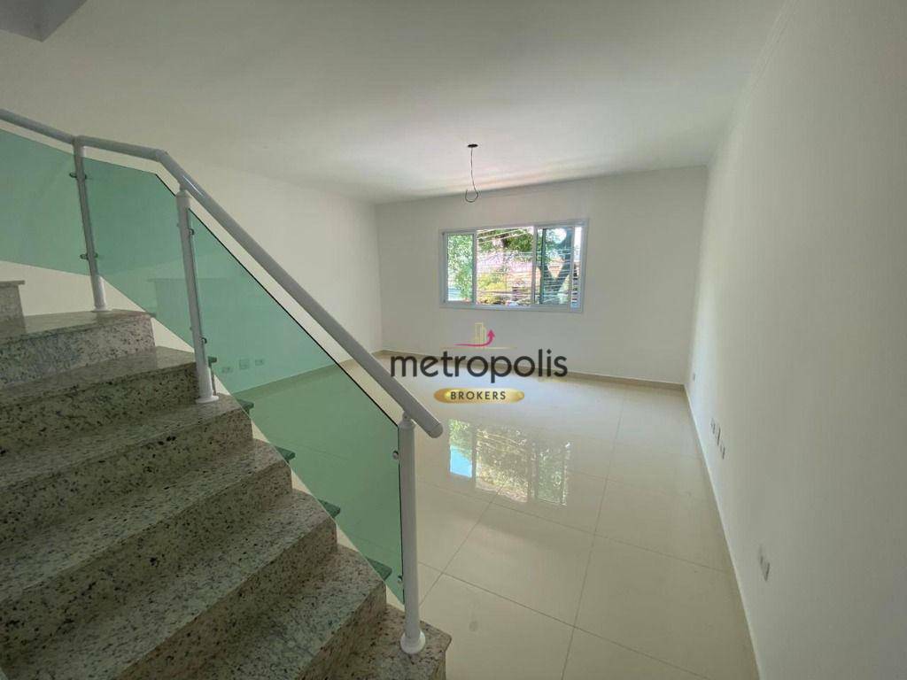 Sobrado à venda com 3 quartos, 213m² - Foto 1