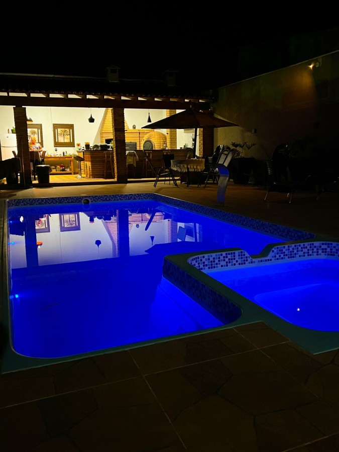 Casa à venda com 2 quartos, 990m² - Foto 3