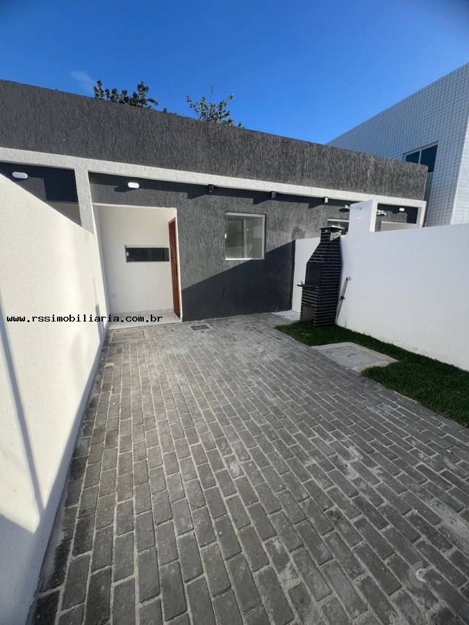 Casa à venda com 2 quartos, 50m² - Foto 1