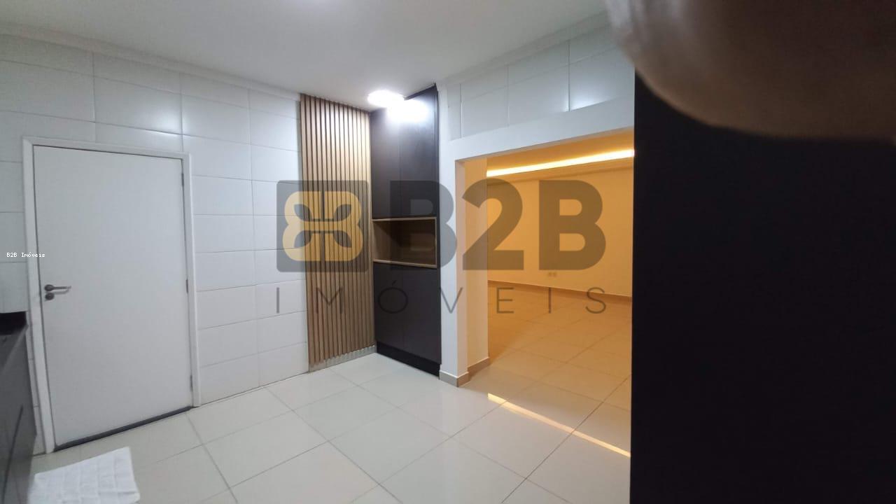 Casa à venda com 3 quartos, 250m² - Foto 23