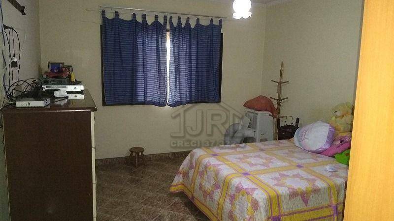 Casa à venda com 3 quartos, 200m² - Foto 8