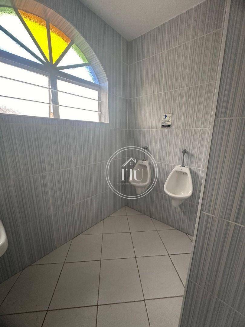 Casa para alugar com 6 quartos, 224m² - Foto 9