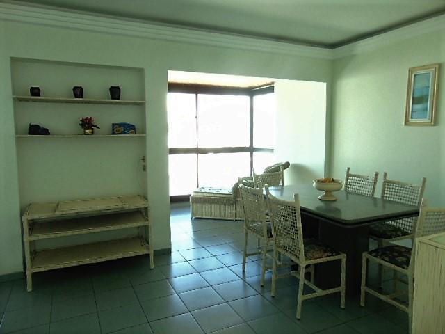 Apartamento à venda com 3 quartos, 130m² - Foto 4