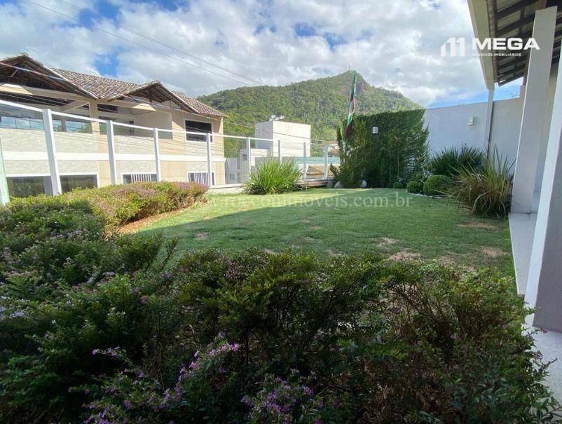 Casa à venda com 4 quartos, 250m² - Foto 30