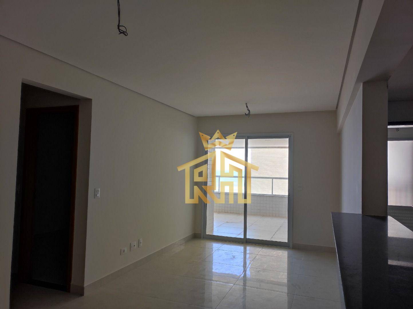 Apartamento à venda com 2 quartos, 90m² - Foto 2