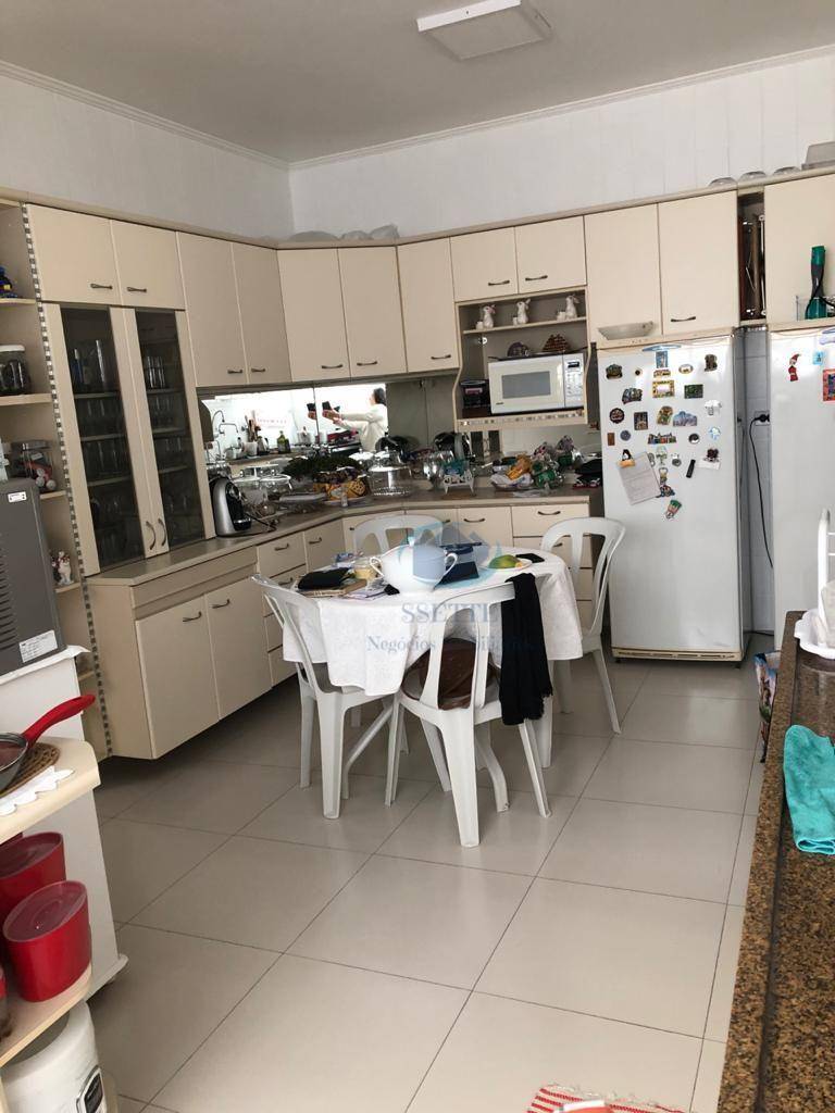 Sobrado para alugar com 3 quartos, 180m² - Foto 9