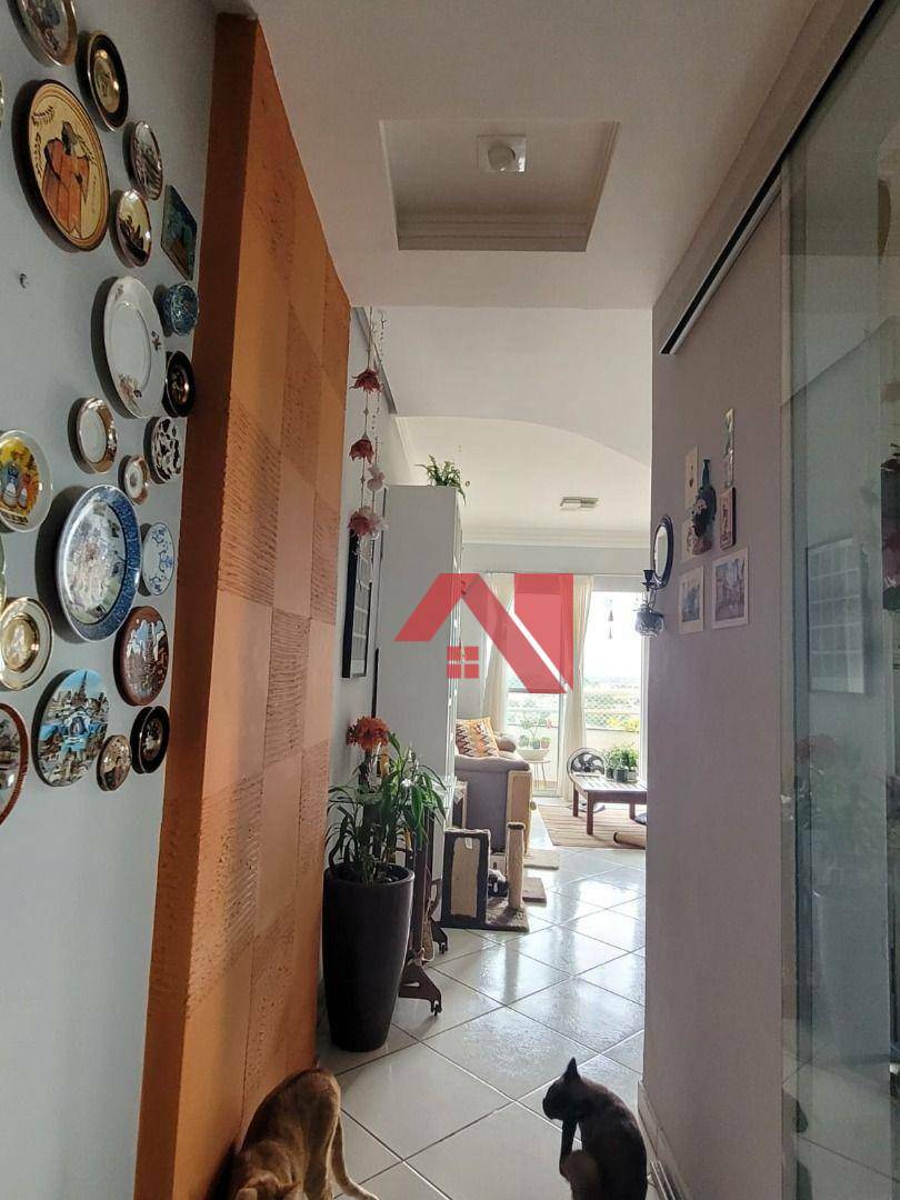 Apartamento à venda com 3 quartos, 75m² - Foto 8