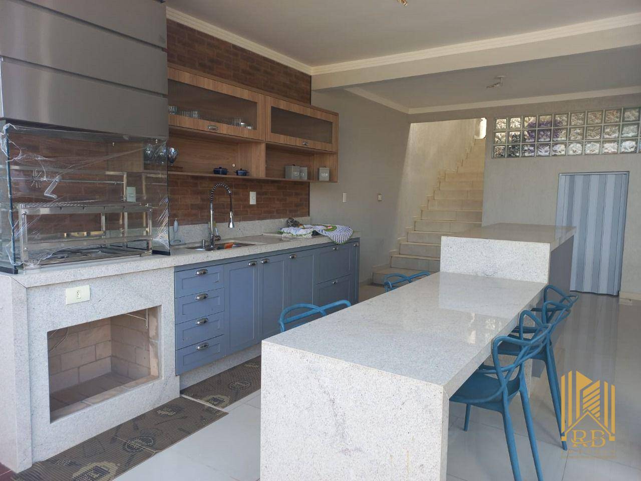 Casa à venda com 5 quartos, 240m² - Foto 17