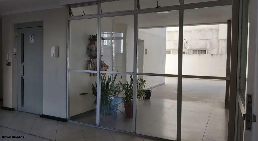 Apartamento à venda com 3 quartos, 75m² - Foto 11