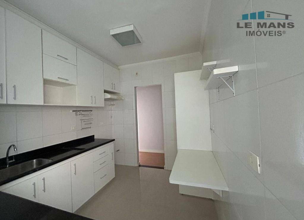 Apartamento à venda com 3 quartos, 87m² - Foto 18