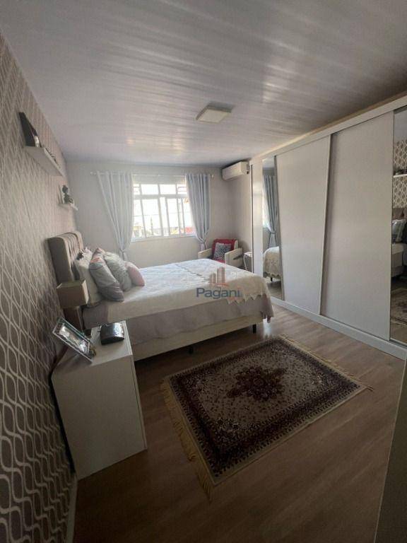 Casa à venda com 5 quartos, 200m² - Foto 8