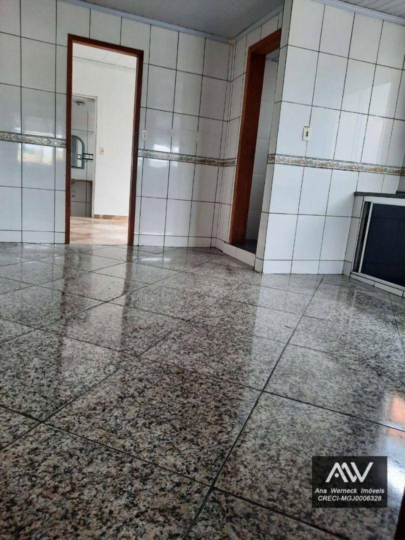 Casa à venda com 2 quartos, 80m² - Foto 13