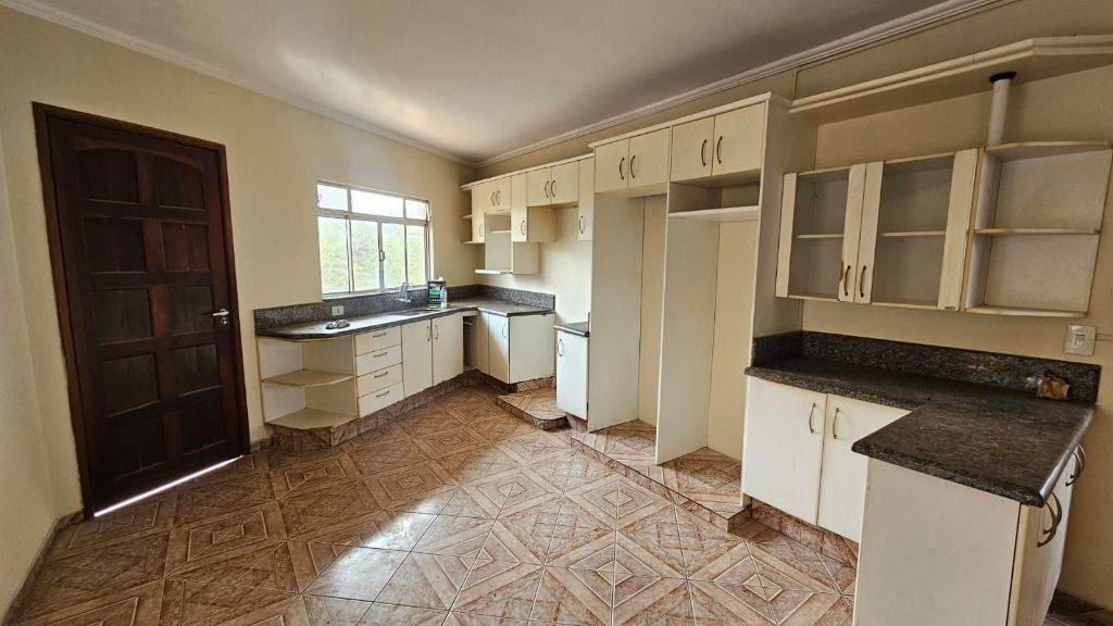 Apartamento para alugar com 3 quartos, 120m² - Foto 2