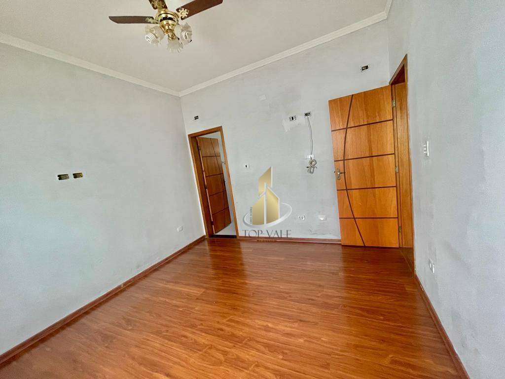 Casa à venda com 3 quartos, 210m² - Foto 14