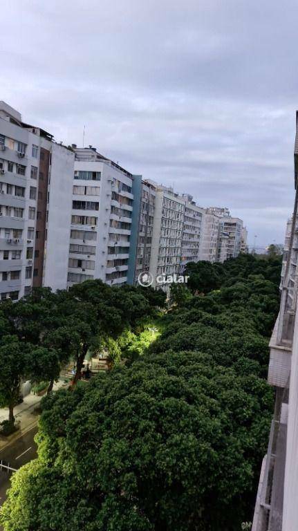 Apartamento à venda com 3 quartos, 140m² - Foto 10