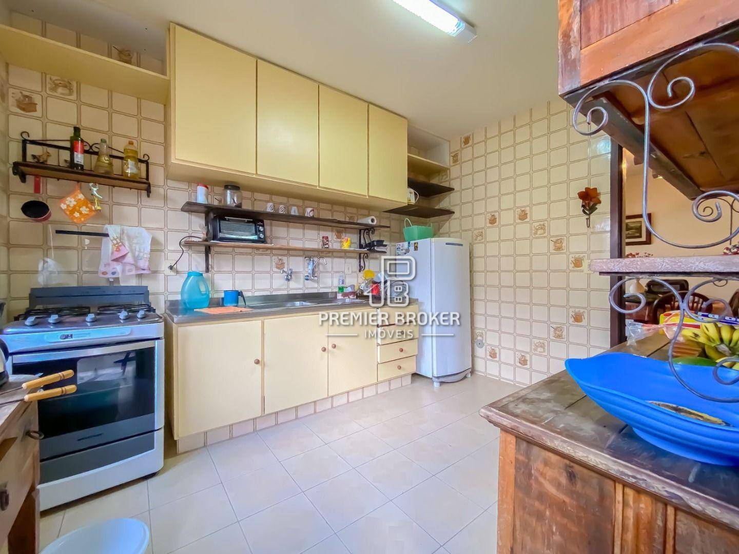 Casa à venda com 3 quartos, 239m² - Foto 14