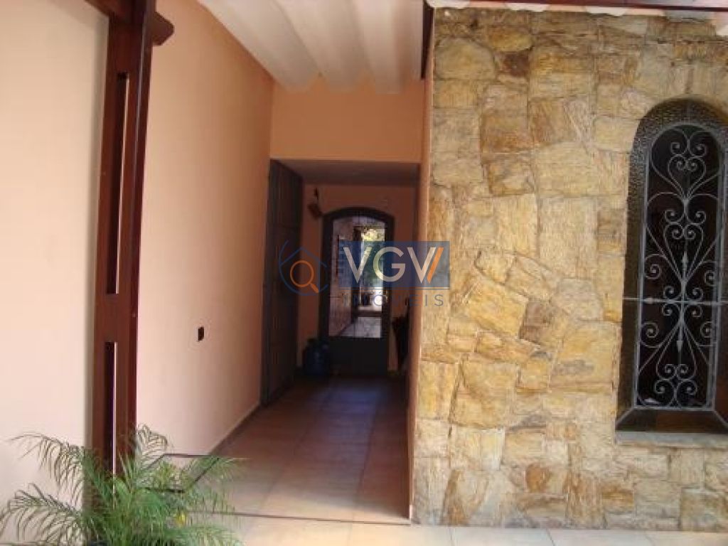 Casa à venda com 3 quartos, 200m² - Foto 13