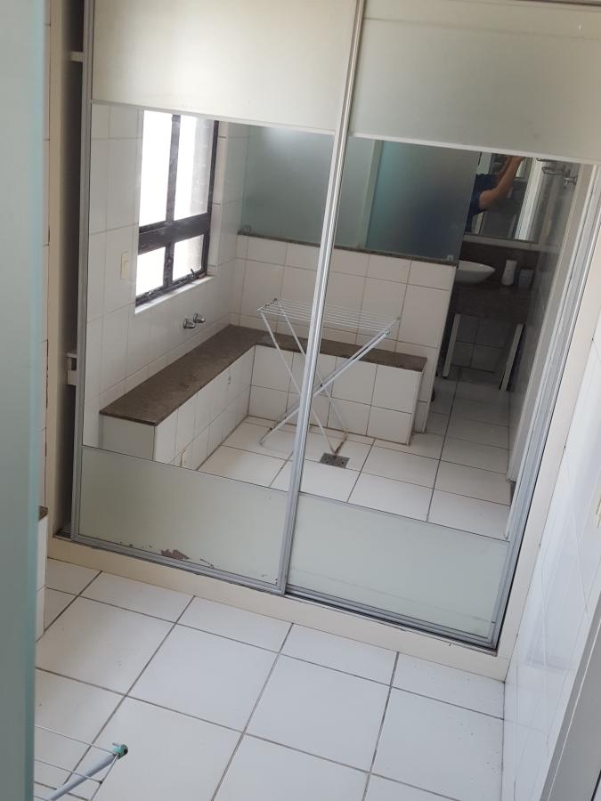 Apartamento para alugar com 2 quartos, 70m² - Foto 29