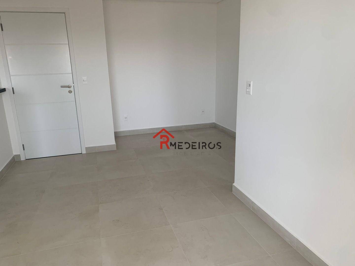 Apartamento à venda com 1 quarto, 56m² - Foto 4