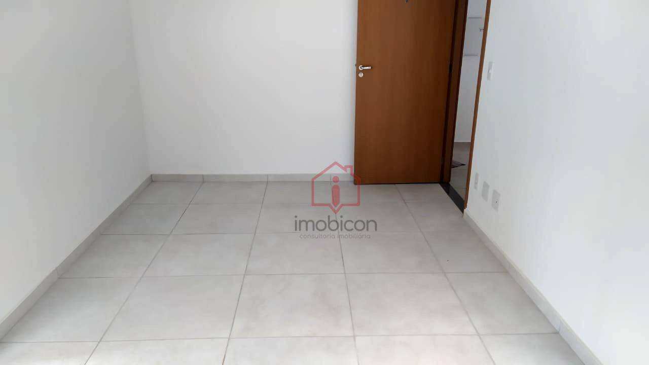 Apartamento à venda com 2 quartos, 41m² - Foto 4