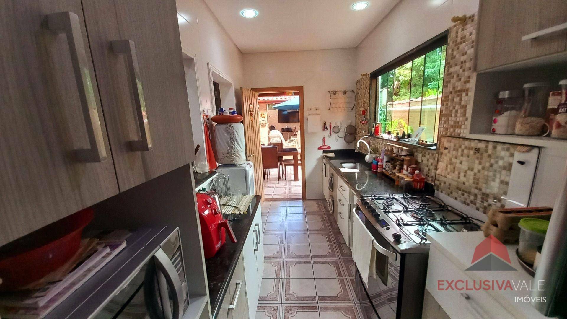 Casa à venda com 6 quartos, 356m² - Foto 73