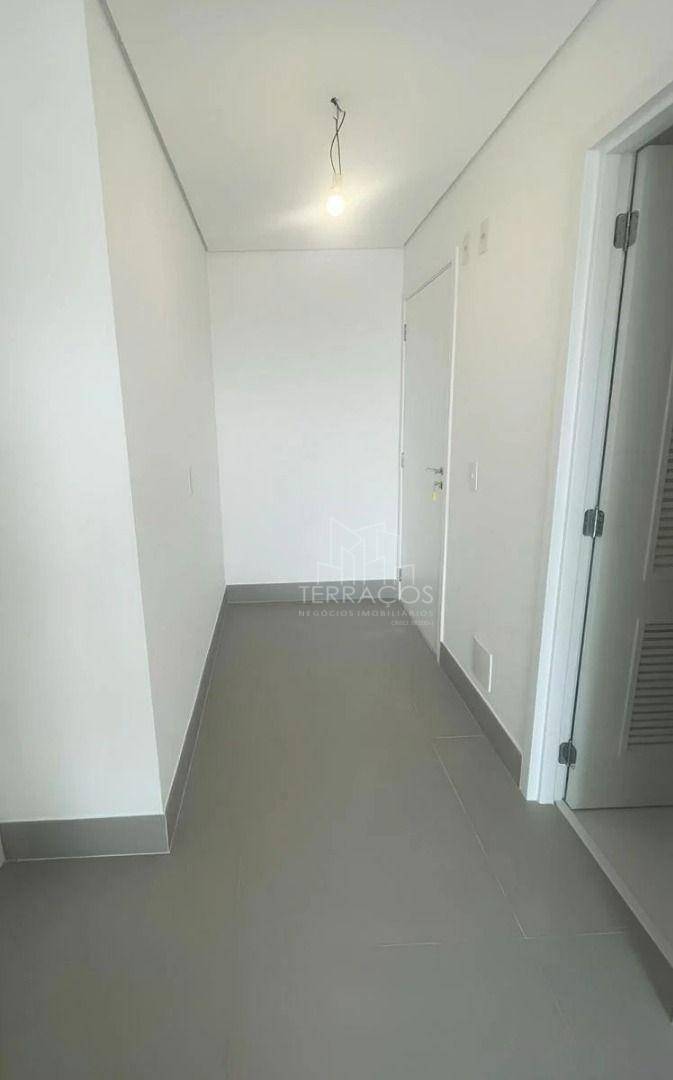 Apartamento à venda com 3 quartos, 152m² - Foto 8