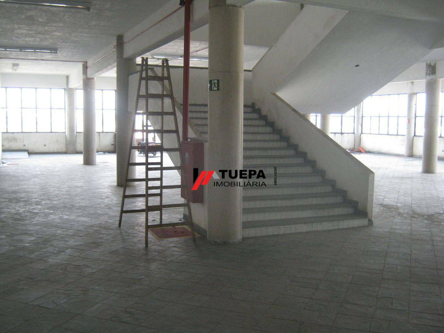 Prédio Inteiro para alugar, 1200m² - Foto 2