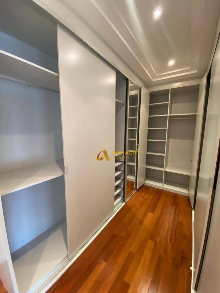 Apartamento para alugar com 4 quartos, 367m² - Foto 4