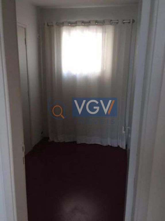 Apartamento para alugar com 3 quartos, 68m² - Foto 4