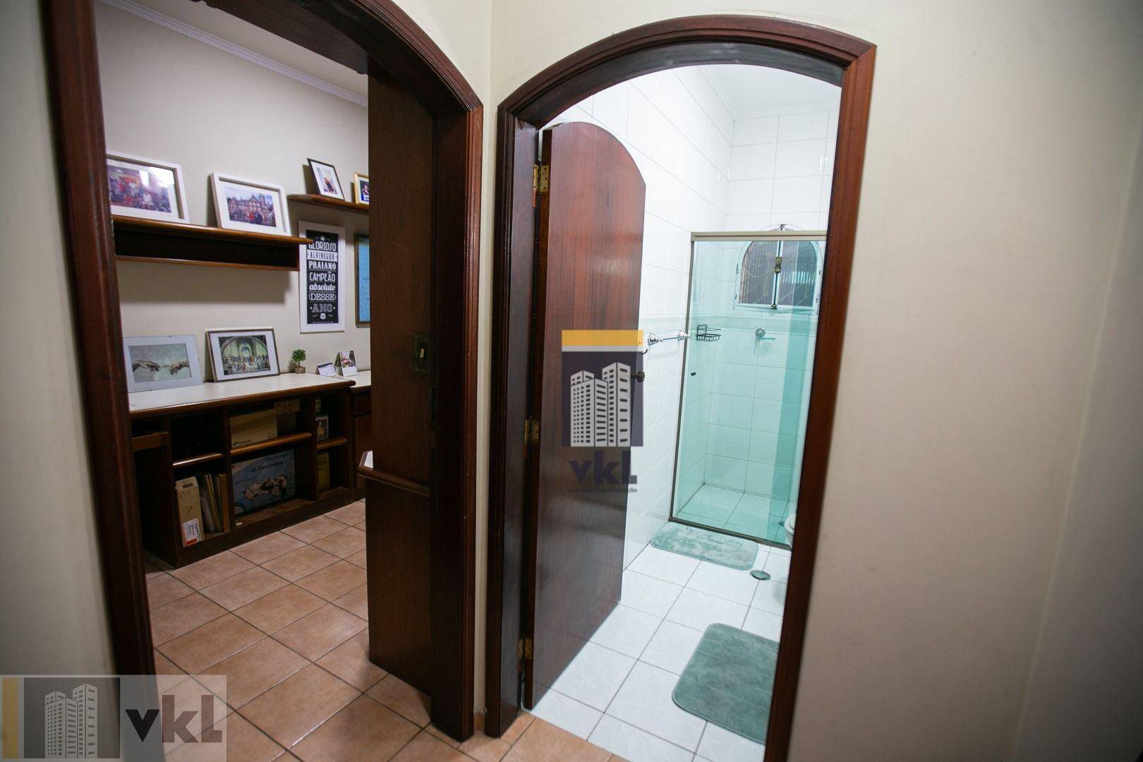 Sobrado à venda com 4 quartos, 372m² - Foto 49