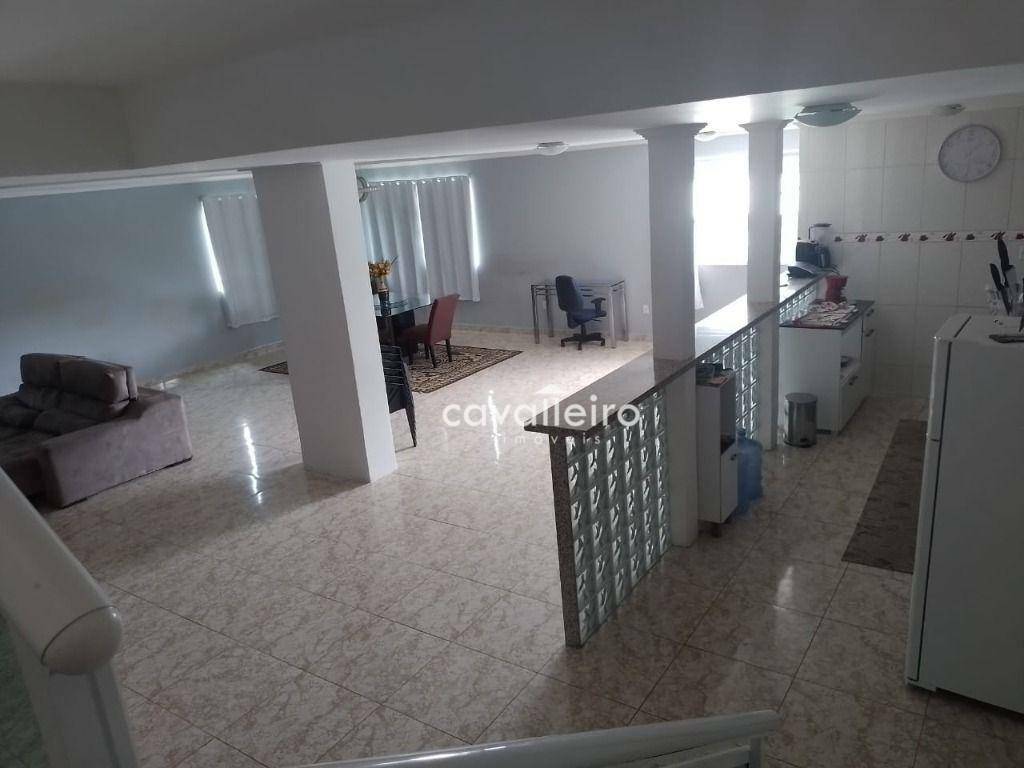 Casa à venda com 3 quartos, 341m² - Foto 13