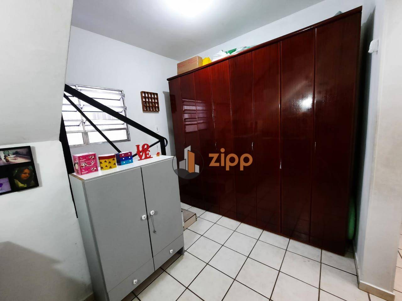 Sobrado à venda com 3 quartos, 200m² - Foto 13