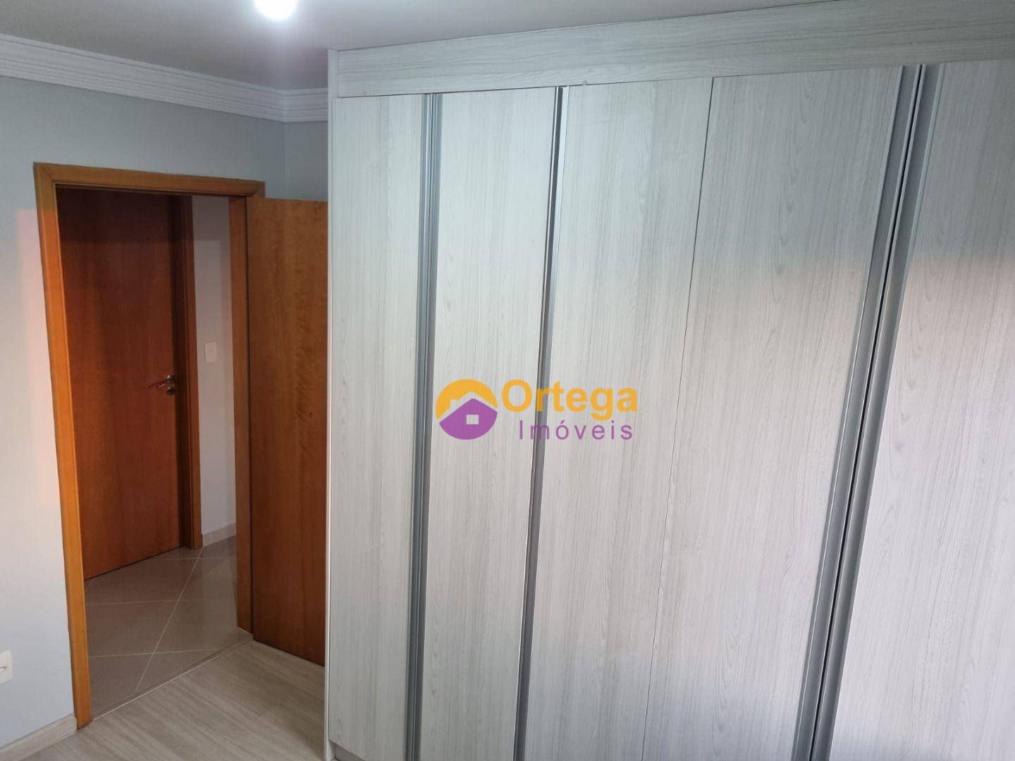 Apartamento à venda com 3 quartos, 95m² - Foto 9