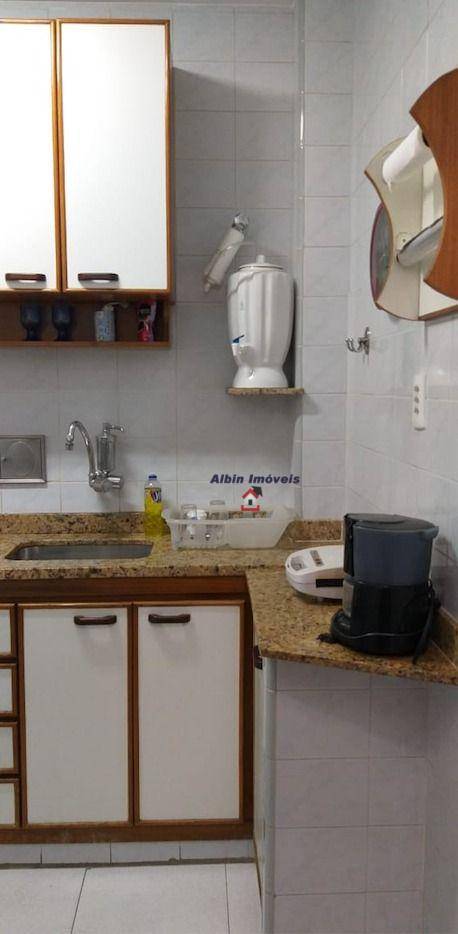 Apartamento à venda com 2 quartos, 60m² - Foto 5