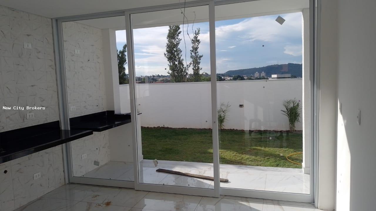 Sobrado à venda com 3 quartos, 300m² - Foto 25