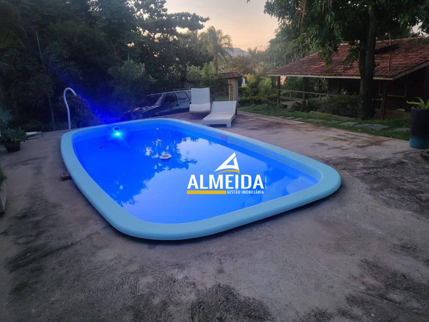 Chácara, 4 quartos, 1050 m² - Foto 1