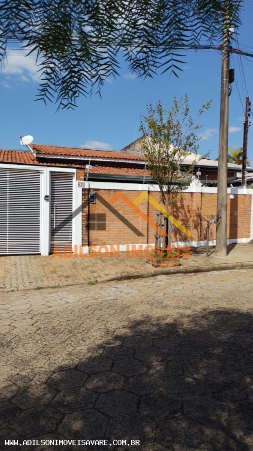 Casa à venda com 3 quartos - Foto 1