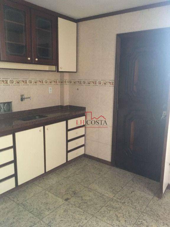 Apartamento à venda com 3 quartos, 146m² - Foto 25