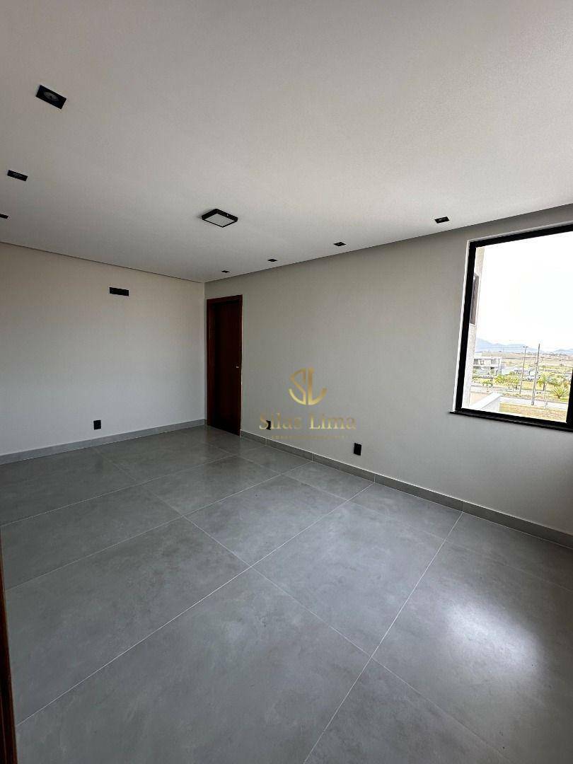 Casa à venda com 4 quartos, 238m² - Foto 15