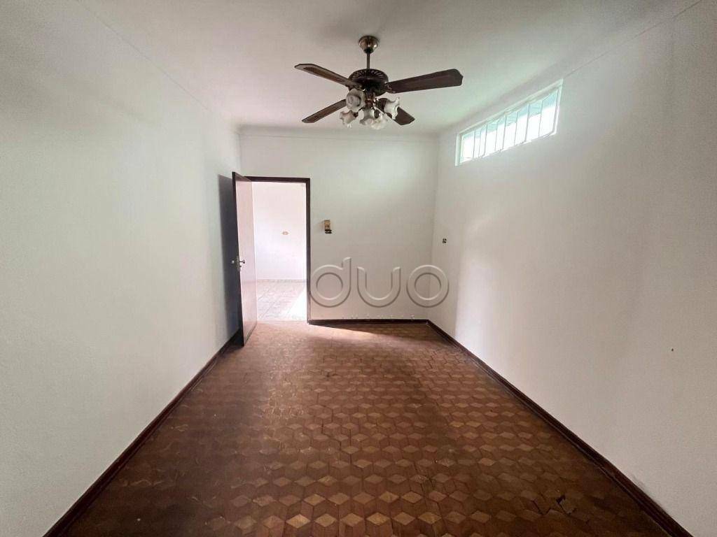 Casa à venda com 2 quartos, 209m² - Foto 7