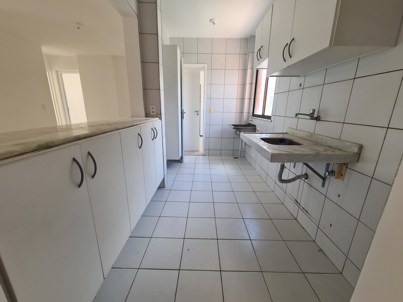 Apartamento para alugar com 2 quartos, 83m² - Foto 10
