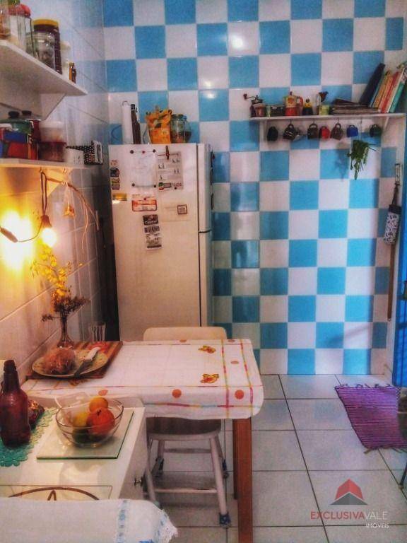 Casa de Condomínio à venda com 3 quartos, 131m² - Foto 9