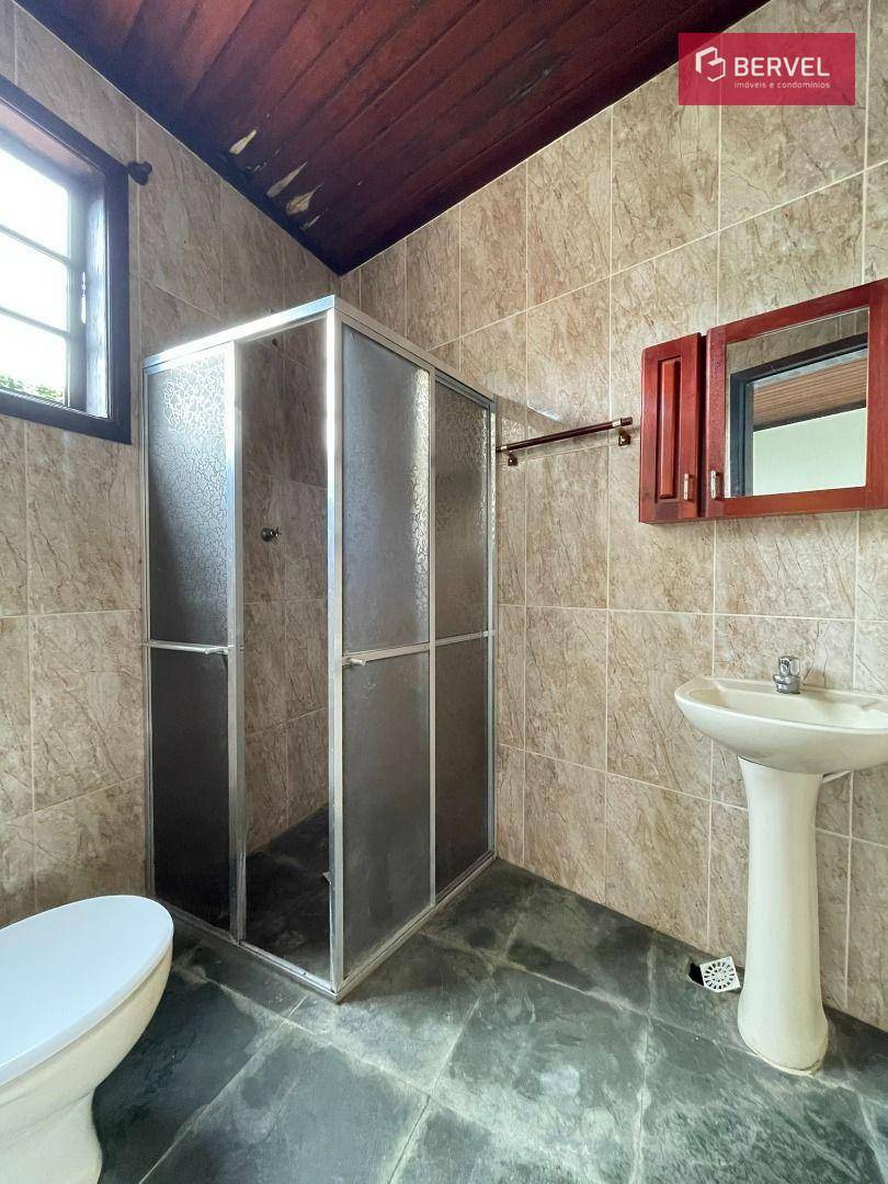 Casa para alugar com 6 quartos, 155m² - Foto 37