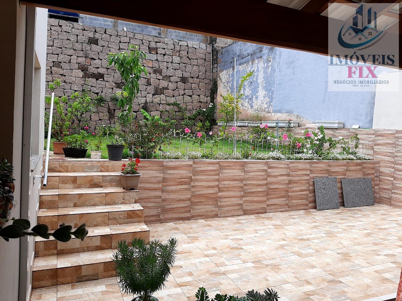 Casa à venda com 3 quartos, 176m² - Foto 4