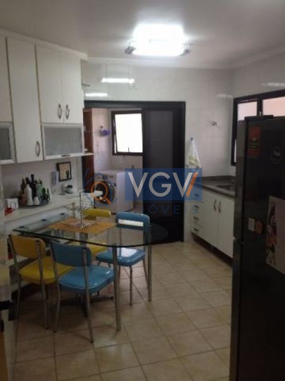 Apartamento para alugar com 3 quartos, 126m² - Foto 2